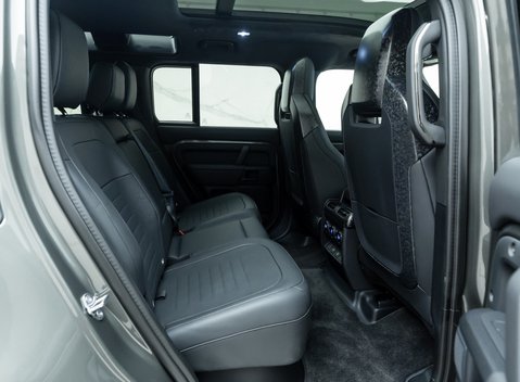 Land Rover Defender 110 OCTA EDITION ONE 20