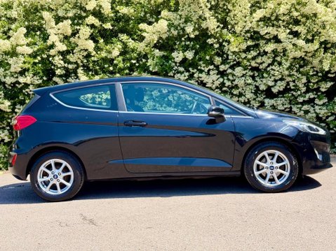 Ford Fiesta 1.1 Ti-VCT Zetec Euro 6 (s/s) 3dr 5