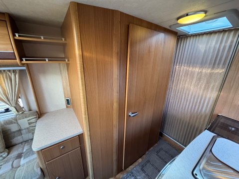Autocruise Oakmont ISLAND BEDROOM, 4 BERTH COACH BUILT 19