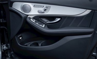 Mercedes-Benz GLC GLC 63 S 4Matic 22