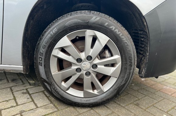 Peugeot Partner BLUEHDI ASPHALT PREMIUM L1 19