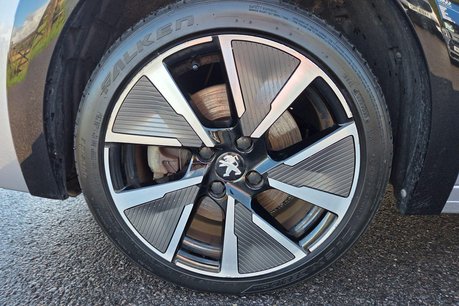 Peugeot e-208 50kWh GT Line Auto 5dr 8