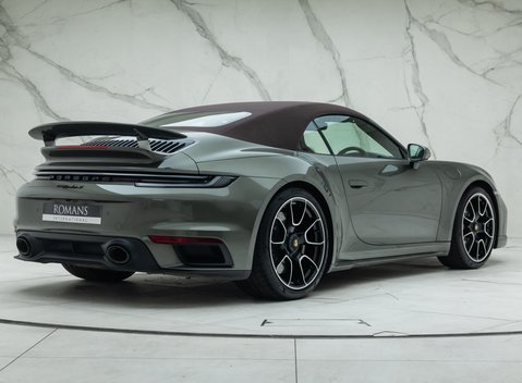 Porsche 911 Turbo S Cabriolet (992) 8