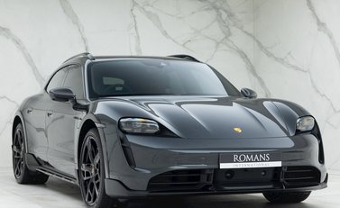 Porsche Taycan Turbo S Cross Turismo 1