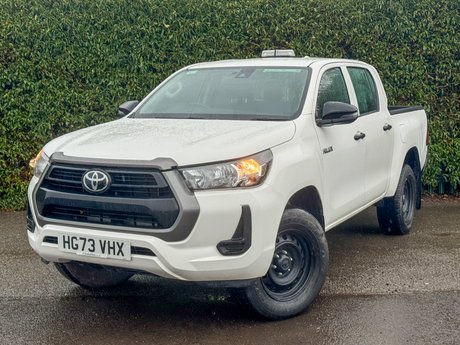 Toyota Hilux Active | 2.4 LT | Double Cab | Tow Bar | Camera | Air Con |