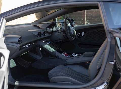 Lamborghini Huracan LP640-4 EVO 14