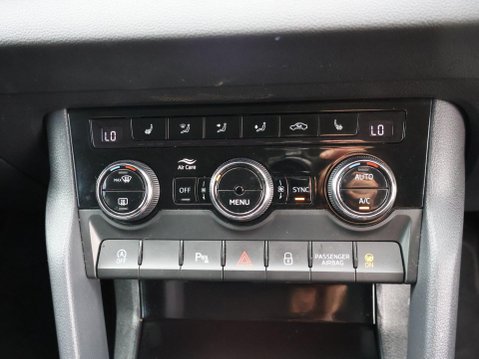Skoda Karoq 1.5 TSI ACT SE L DSG Euro 6 (s/s) 5dr 26