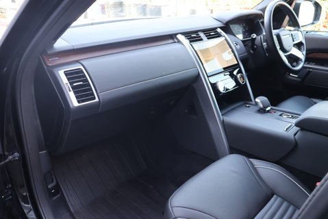 Land Rover Discovery 3.0 HSE- X Dynamic 22 inch wheels climate pack full hi gloss black pack  21
