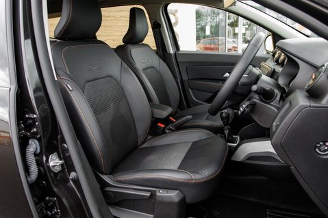 Dacia Duster EXTREME SE TCE 32