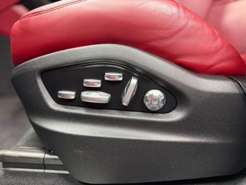 Porsche Cayenne 3.0 V6 E-Hybrid 14.1kWh SUV 5dr Petrol Plug-in Hybrid TiptronicS 4WD Euro 6 36