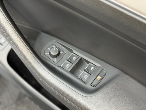 Volkswagen Passat 2.0 TDI GT Euro 6 (s/s) 5dr 34