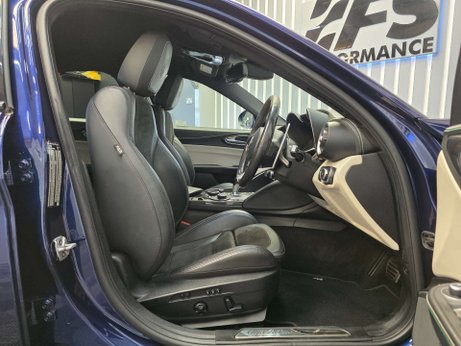 Alfa Romeo Giulia 2.9 V6 Bi-Turbo Quadrifoglio Saloon 4dr Petrol Auto Euro 6 (s/s) (510 ps) 35