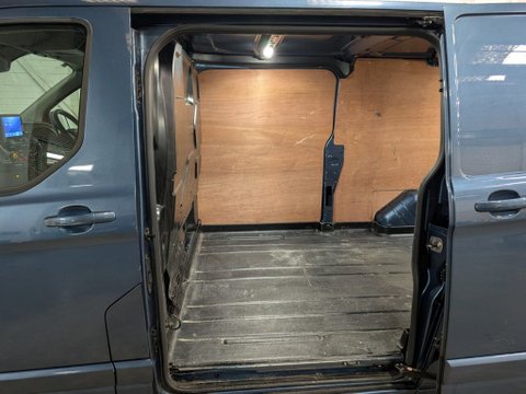 Ford Transit Custom 300 LIMITED P/V ECOBLUE L2H1 14