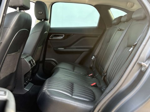 Jaguar F-Pace 2.0 F-Pace Portfolio AWD D Auto 4WD 5dr 60