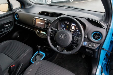 Toyota Yaris VVT-I BI-TONE