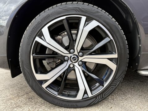 Volvo XC60 2.0 B5 MHEV R-Design SUV 5dr Petrol Hybrid Auto AWD Euro 6 (s/s) (250 ps) 18