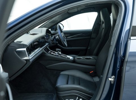 Porsche Panamera Turbo S E-Hybrid Sport Turismo 14