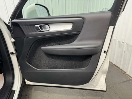 Volvo XC40 2.0 XC40 Momentum D3 5dr 52