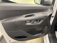 Vauxhall Combo 1.5 Combo 2300 Professional Turbo D S/S 17