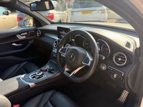 Mercedes-Benz GLC GLC 250 4MATIC AMG LINE PREMIUM 25