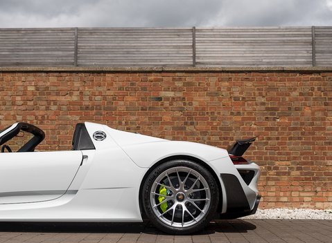 Porsche 918 Spyder 36