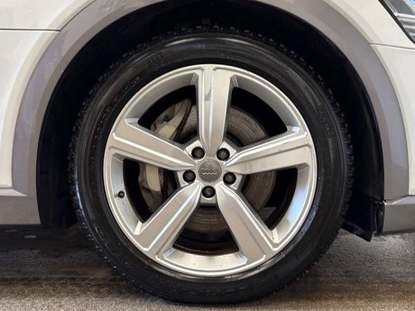 Audi E-Tron e-tron Technik 50 Quattro 4WD 5dr 5