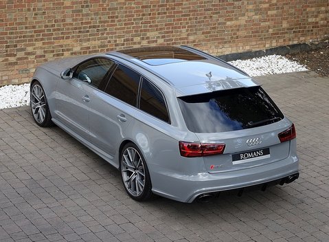 Audi RS6 Avant Performance 12