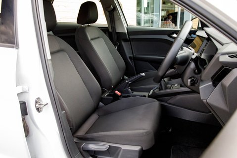 Audi A1 SPORTBACK TFSI TECHNIK 32
