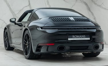 Porsche 911 Targa 4 GTS (992) 13