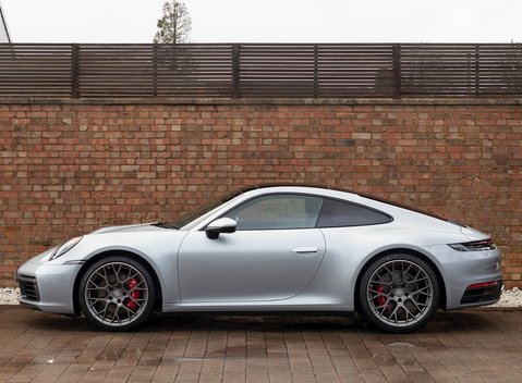 Porsche 911 Carrera 4S (992) 2