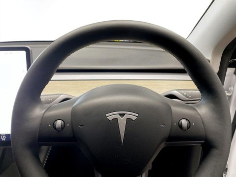 Tesla Model Y (Dual Motor) Long Range SUV 5dr Electric Auto 4WDE (384 bhp) DAB Radio - Re 13