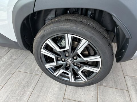 Toyota Yaris Cross 1.5 VVT-h Excel E-CVT Euro 6 (s/s) 5dr 8