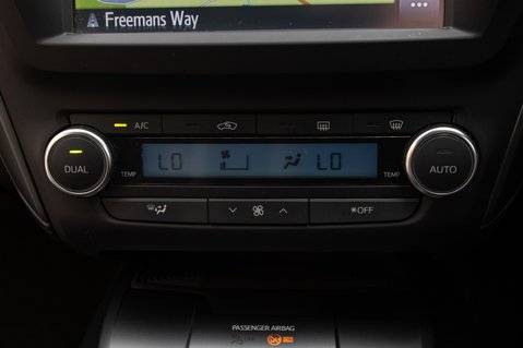 Toyota Avensis VALVEMATIC BUSINESS EDITION 31