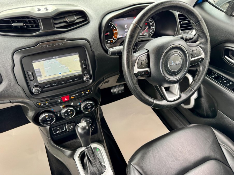 2016 Jeep Renegade — image 11