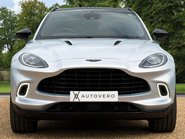 Aston Martin DBX V8 2