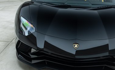Lamborghini Aventador S LP 740-4 ROADSTER 27