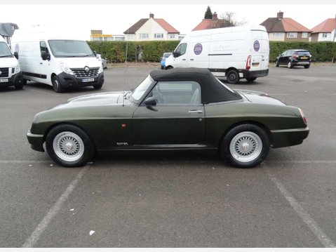 MG RV8 3.9 RV8 2dr 8