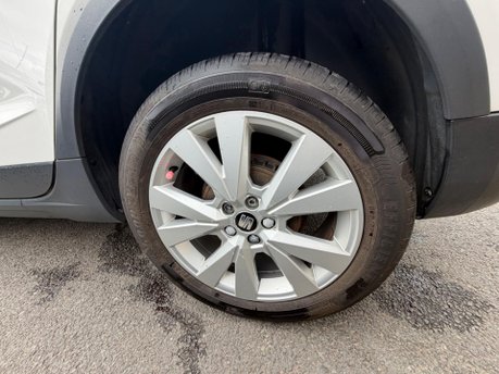 SEAT Arona TSI SE TECHNOLOGY 17