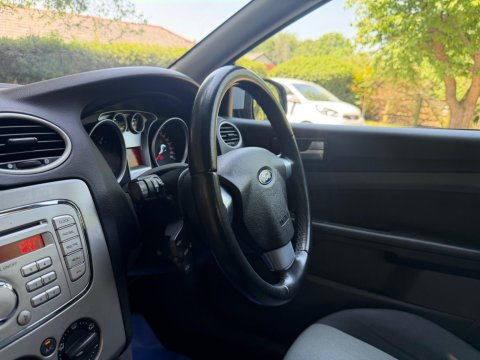 Ford Focus 1.6 TDCi DPF Zetec 5dr 11