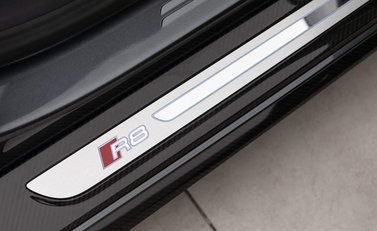 Audi R8 V10 Performance Carbon Black 23