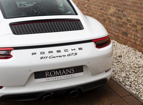 Porsche 911 Carrera GTS (991.2) 25