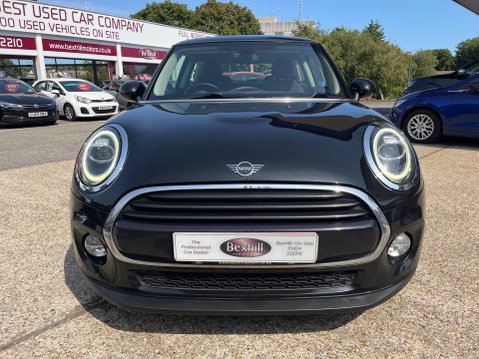 Mini Hatch 1.5 COOPER 9