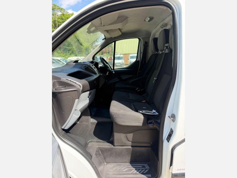 Ford Transit Custom 2.2 TDCi 290 Panel Van 5dr Diesel Manual L1 H1 (186 g/km, 153 bhp) 28