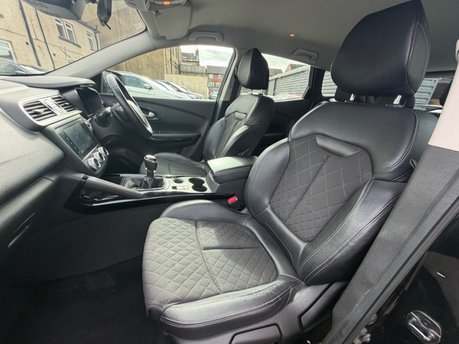 Renault Kadjar ICONIC TCE 12