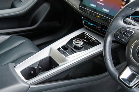 MG MG5 TROPHY 28