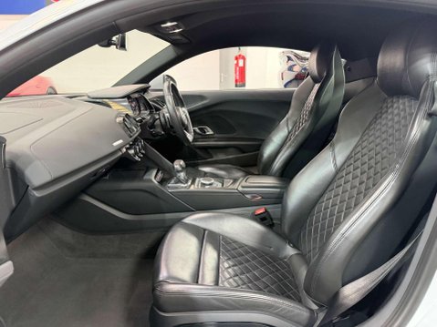 Audi R8 5.2 FSI V10 Performance Coupe 2dr Petrol S Tronic quattro Euro 6 (s/s) (620 40
