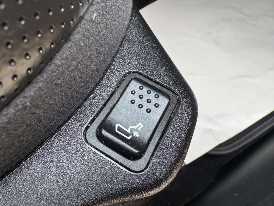 2018 Jeep Renegade — image 34