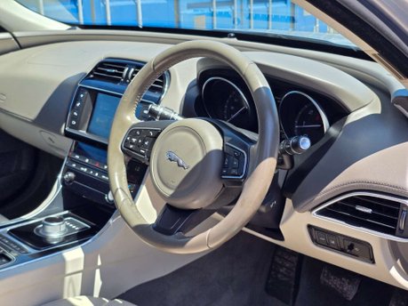 Jaguar XE 2.0d Portfolio Saloon 4dr Diesel Auto Euro 6 (s/s) (163 ps) 45