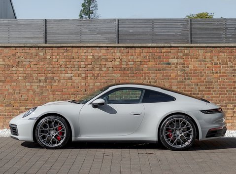 Porsche 911 (992) Carrera 4S 2