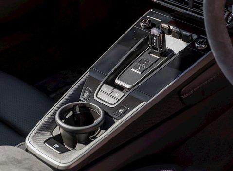 Porsche 911 (992) Carrera 4S 21